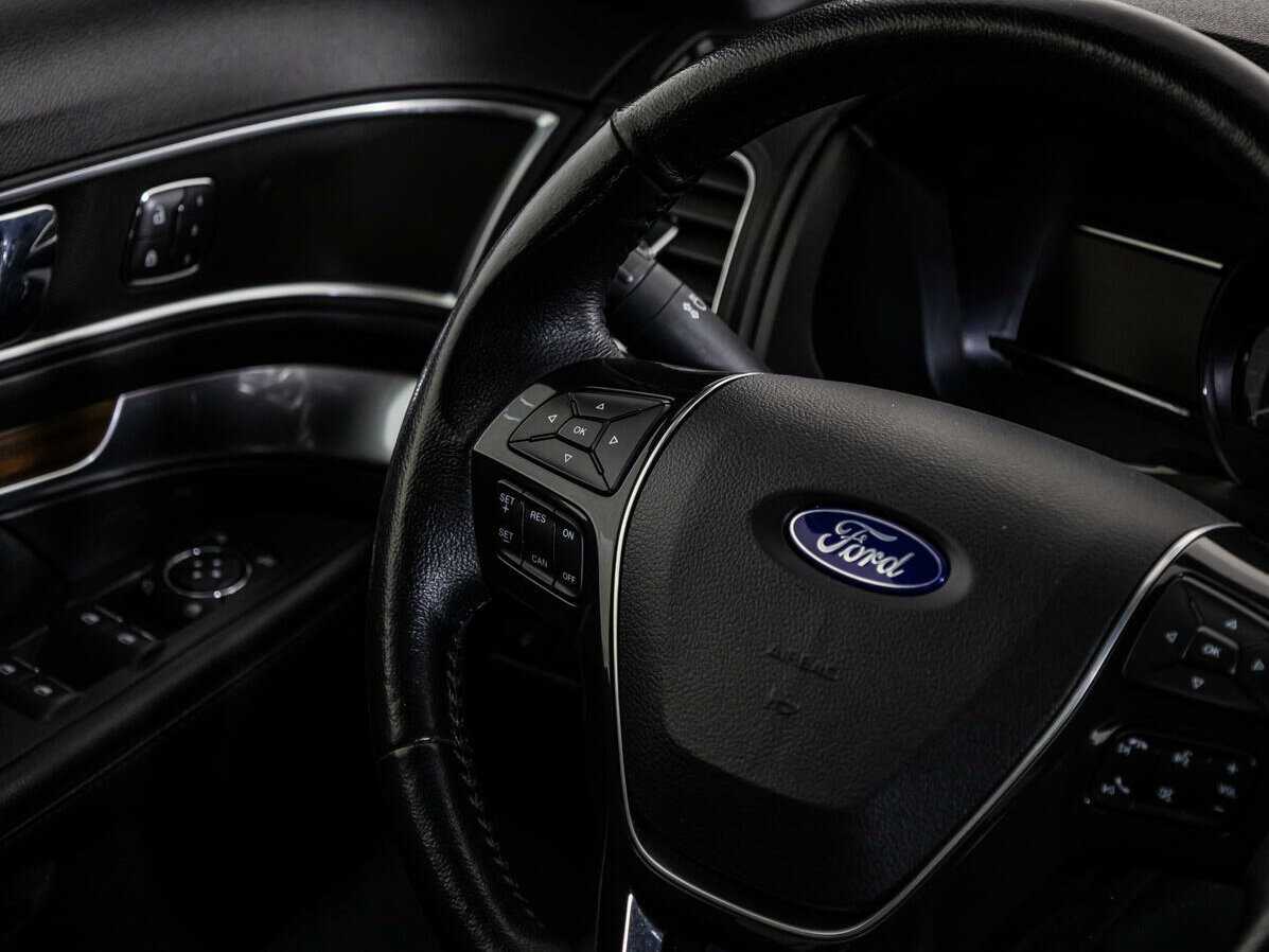 Ford Explorer с пробегом — 2018 год. Фото: #12