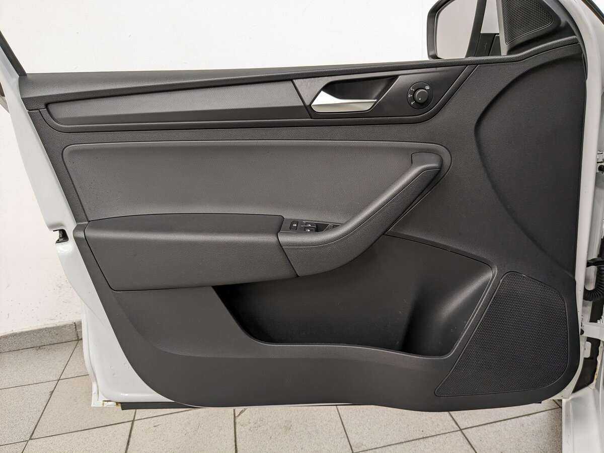 Volkswagen Polo с пробегом — 2020 год. Фото: #14