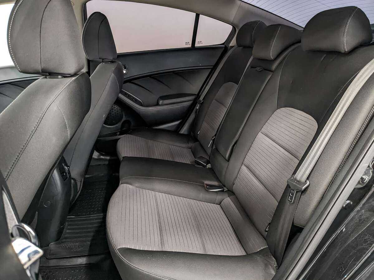 Kia Cerato с пробегом — 2017 год. Фото: #16