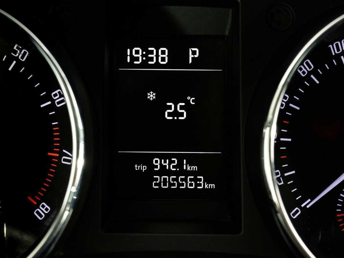 Skoda Yeti с пробегом — 2012 год. Фото: #10