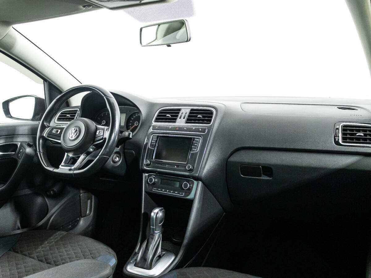 Volkswagen Polo с пробегом — 2019 год. Фото: #8