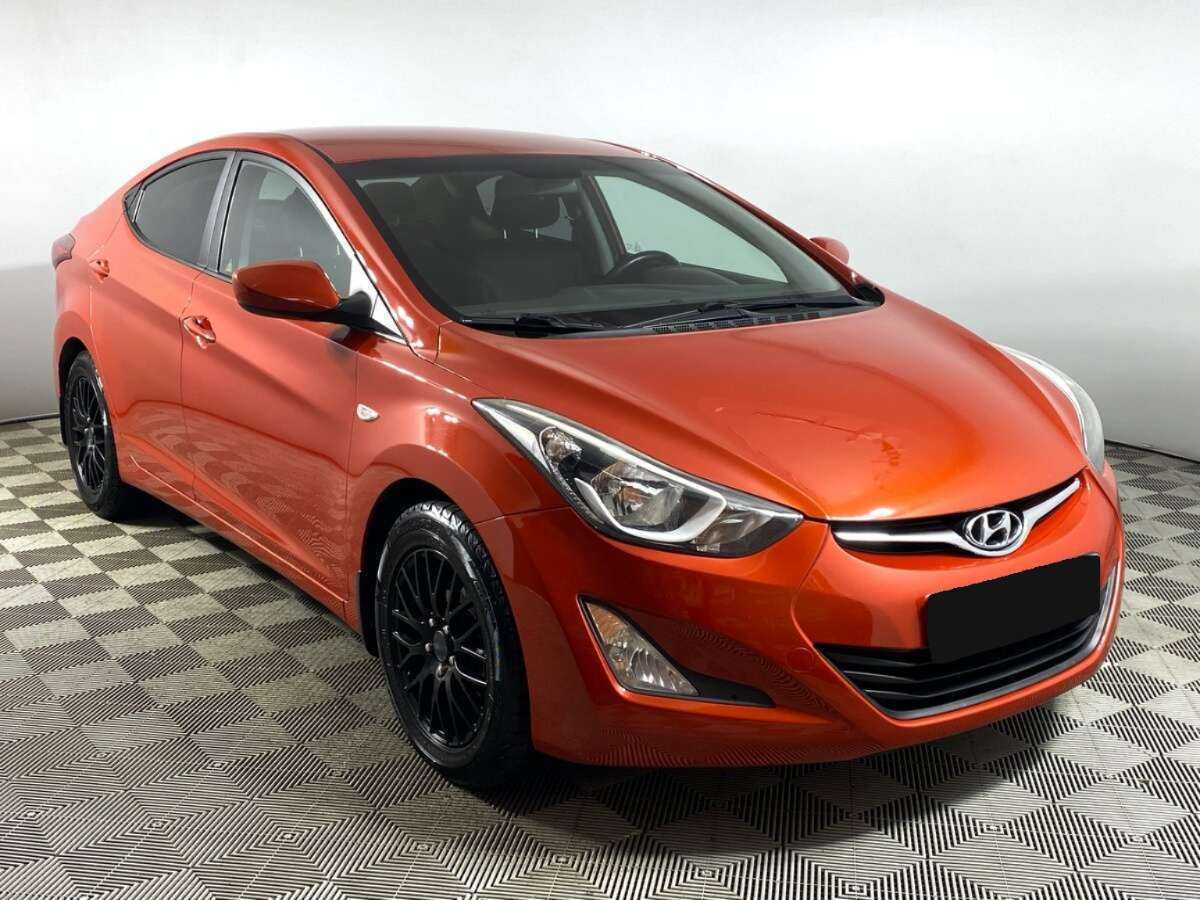 Hyundai Elantra с пробегом — 2015 год. Фото: #2