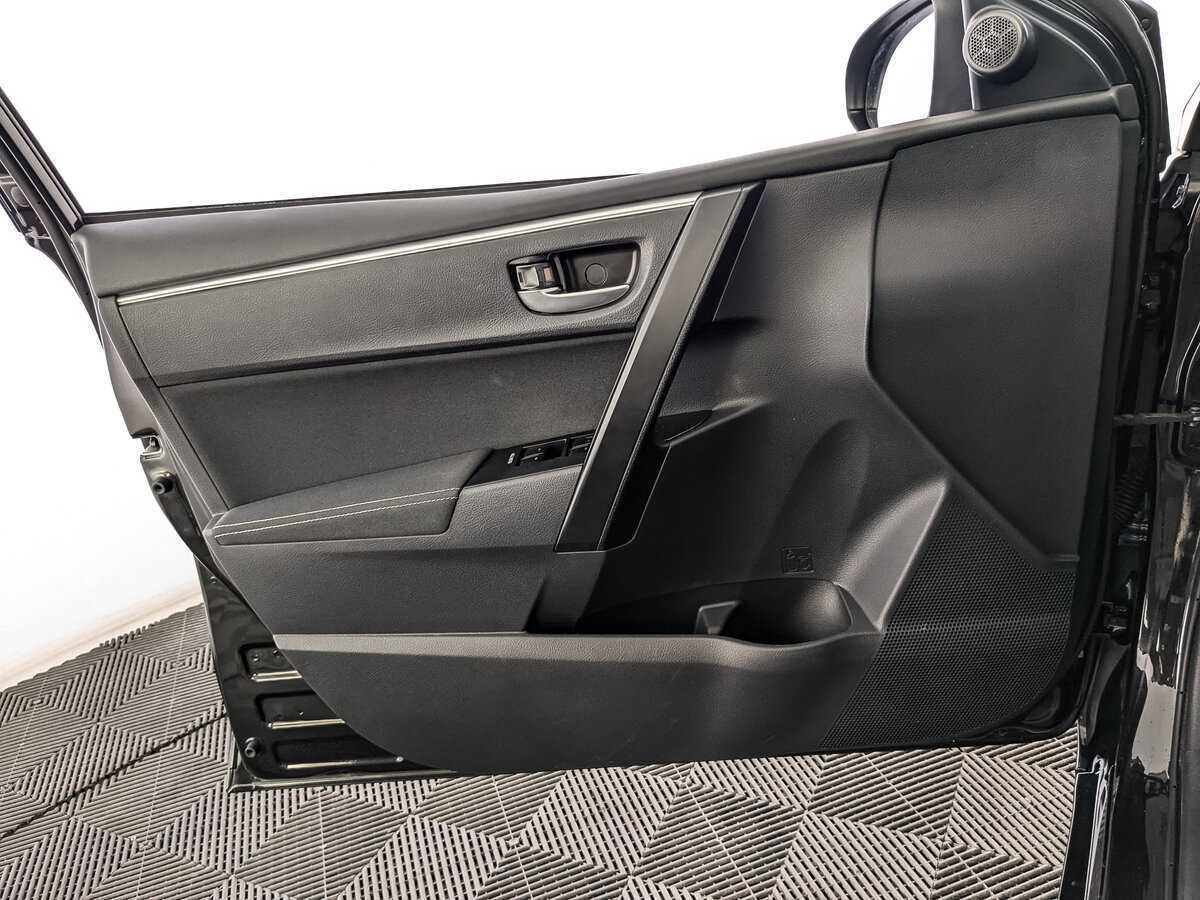 Toyota Corolla с пробегом — 2017 год. Фото: #14