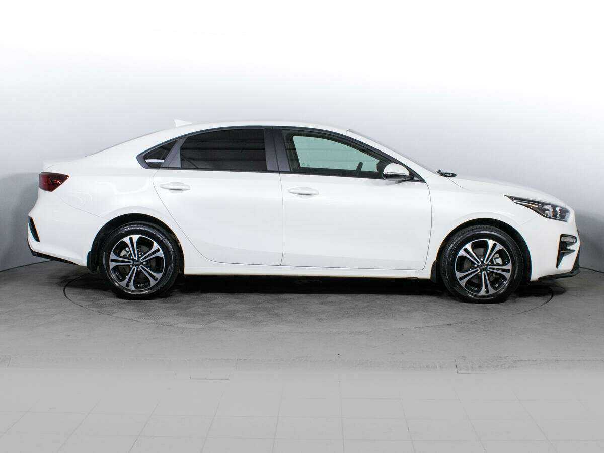 Kia Cerato с пробегом — 2021 год. Фото: #3