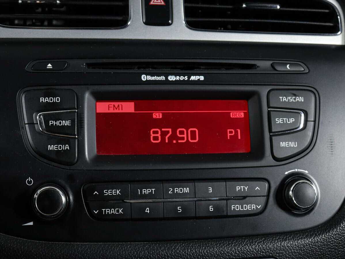 Kia Ceed с пробегом — 2012 год. Фото: #15