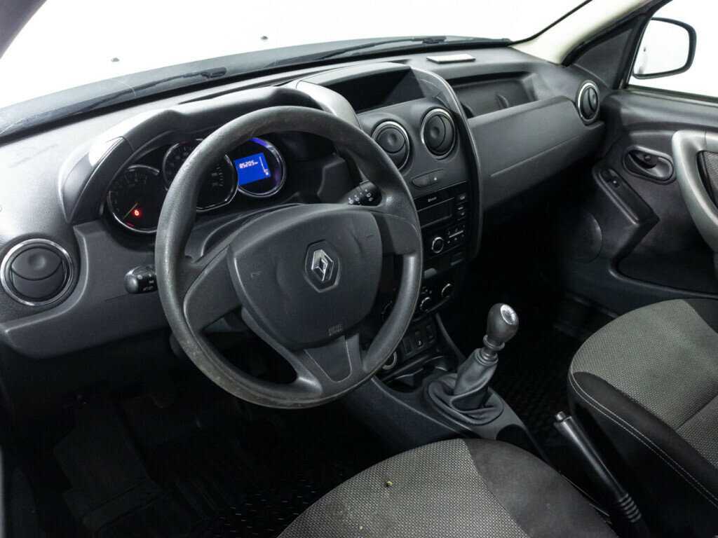 Renault Duster с пробегом — 2017 год. Фото: #7