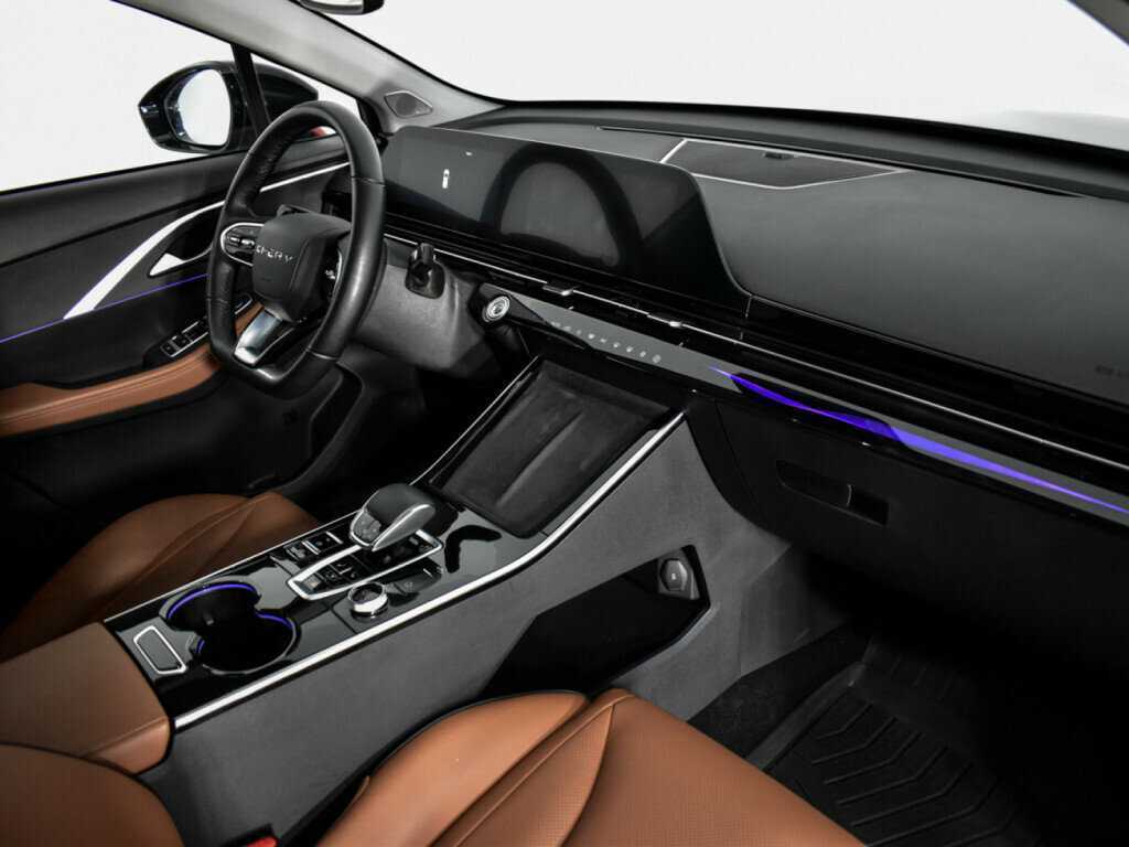 OMODA C5 с пробегом — 2023 год. Фото: #12