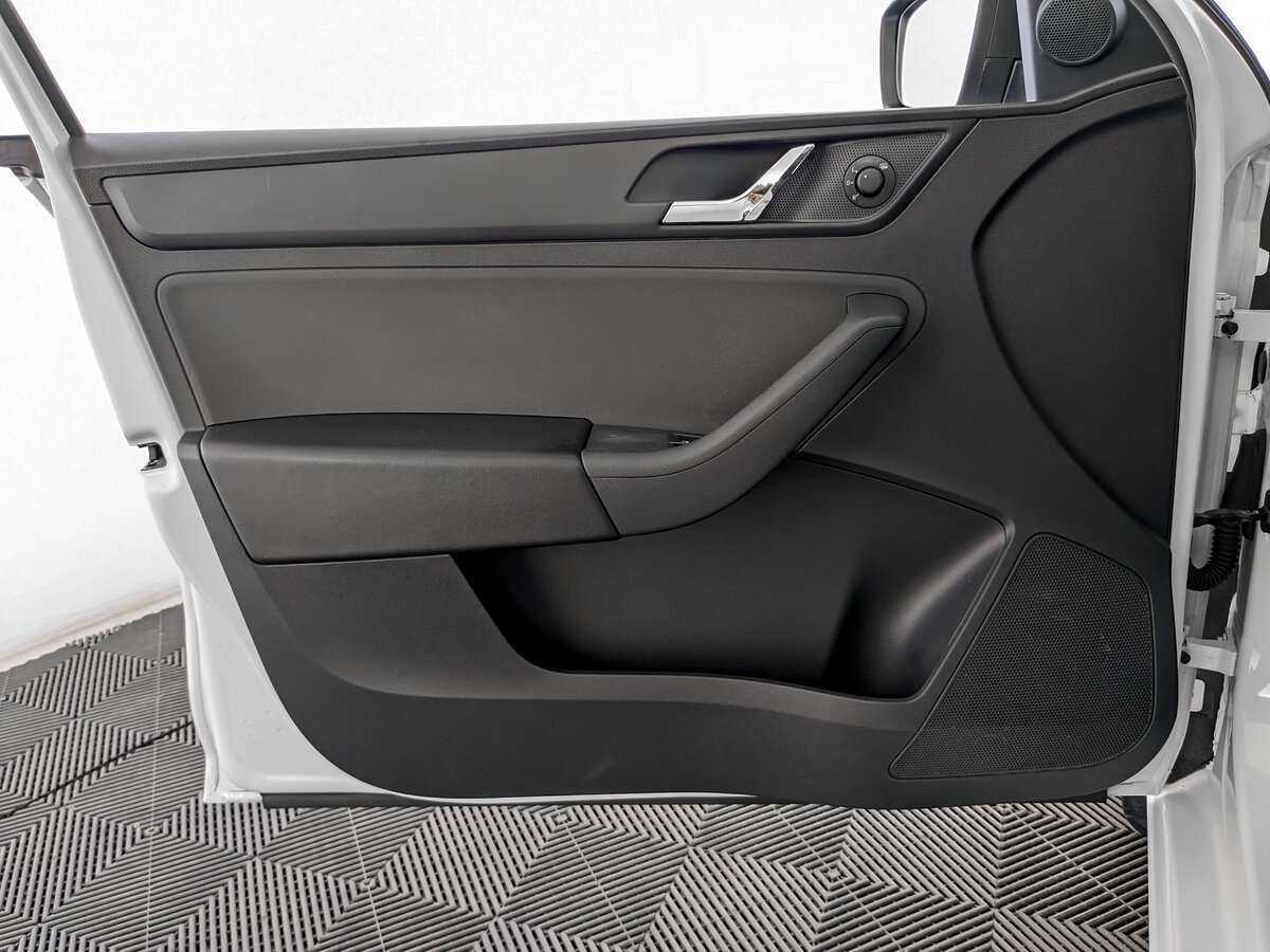 Skoda Rapid с пробегом — 2017 год. Фото: #16