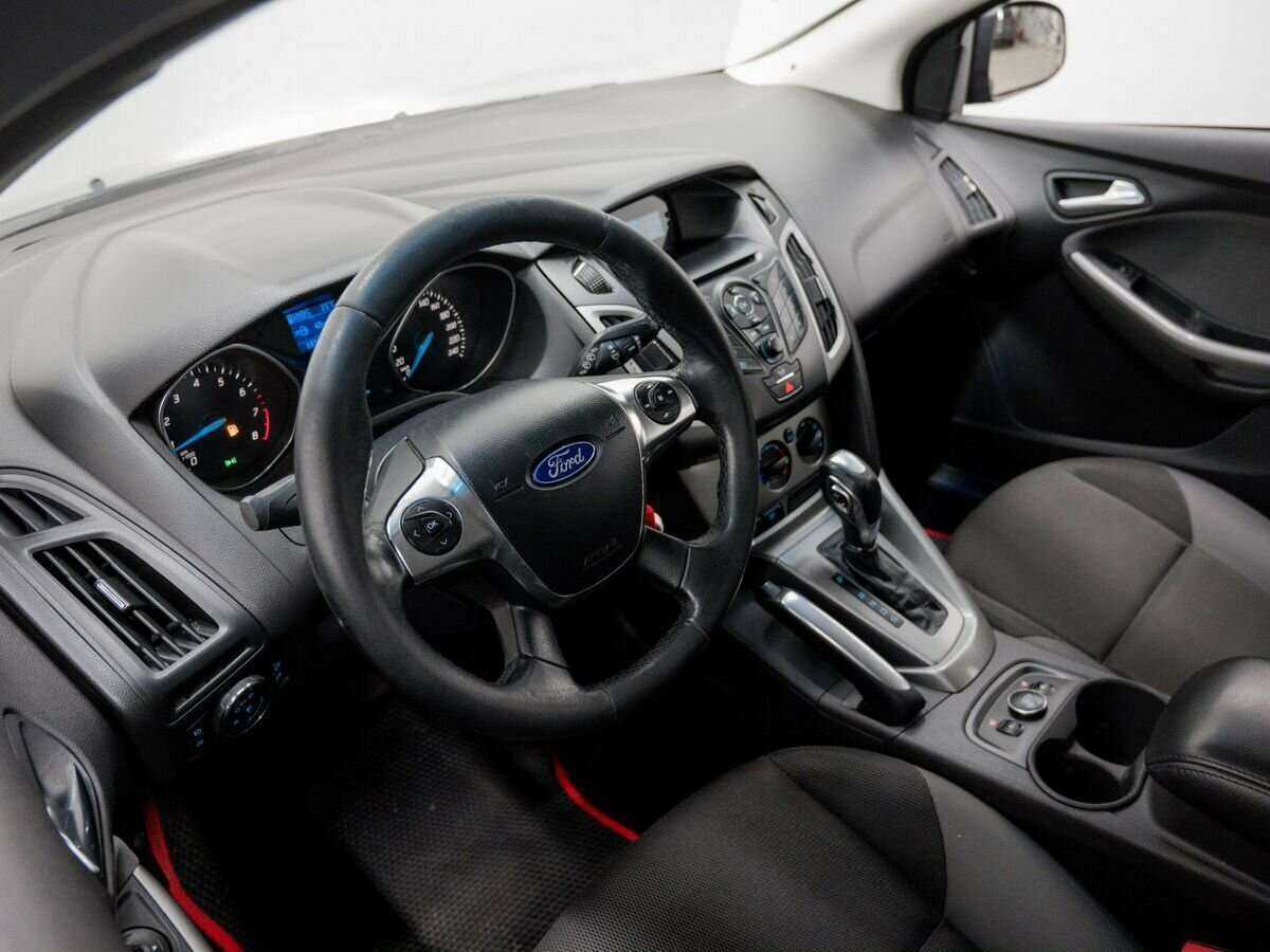 Ford Focus с пробегом — 2013 год. Фото: #16