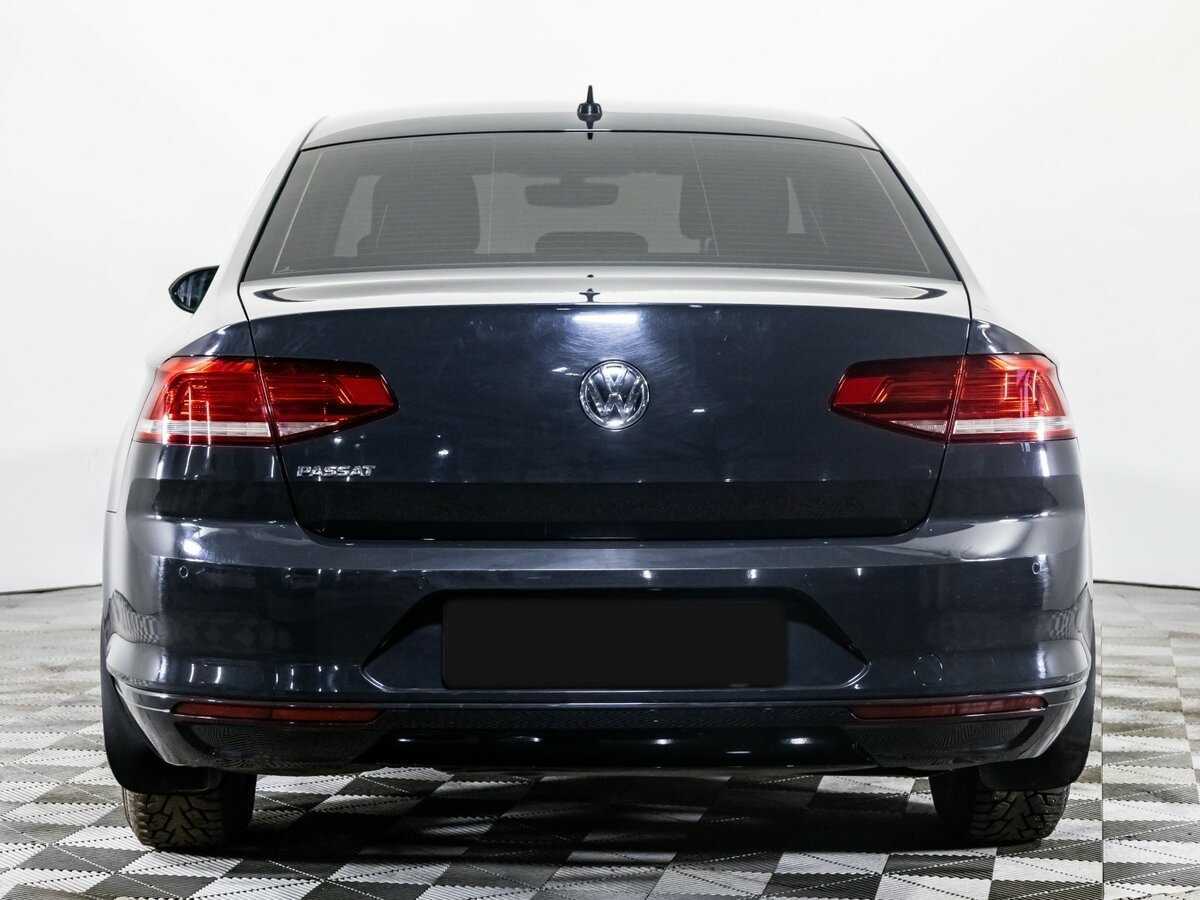 Volkswagen Passat с пробегом — 2018 год. Фото: #4