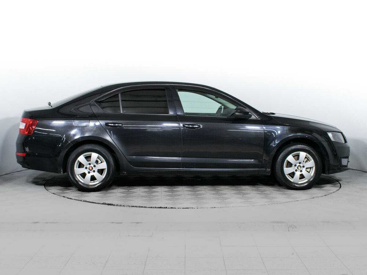 Skoda Octavia с пробегом — 2013 год. Фото: #3