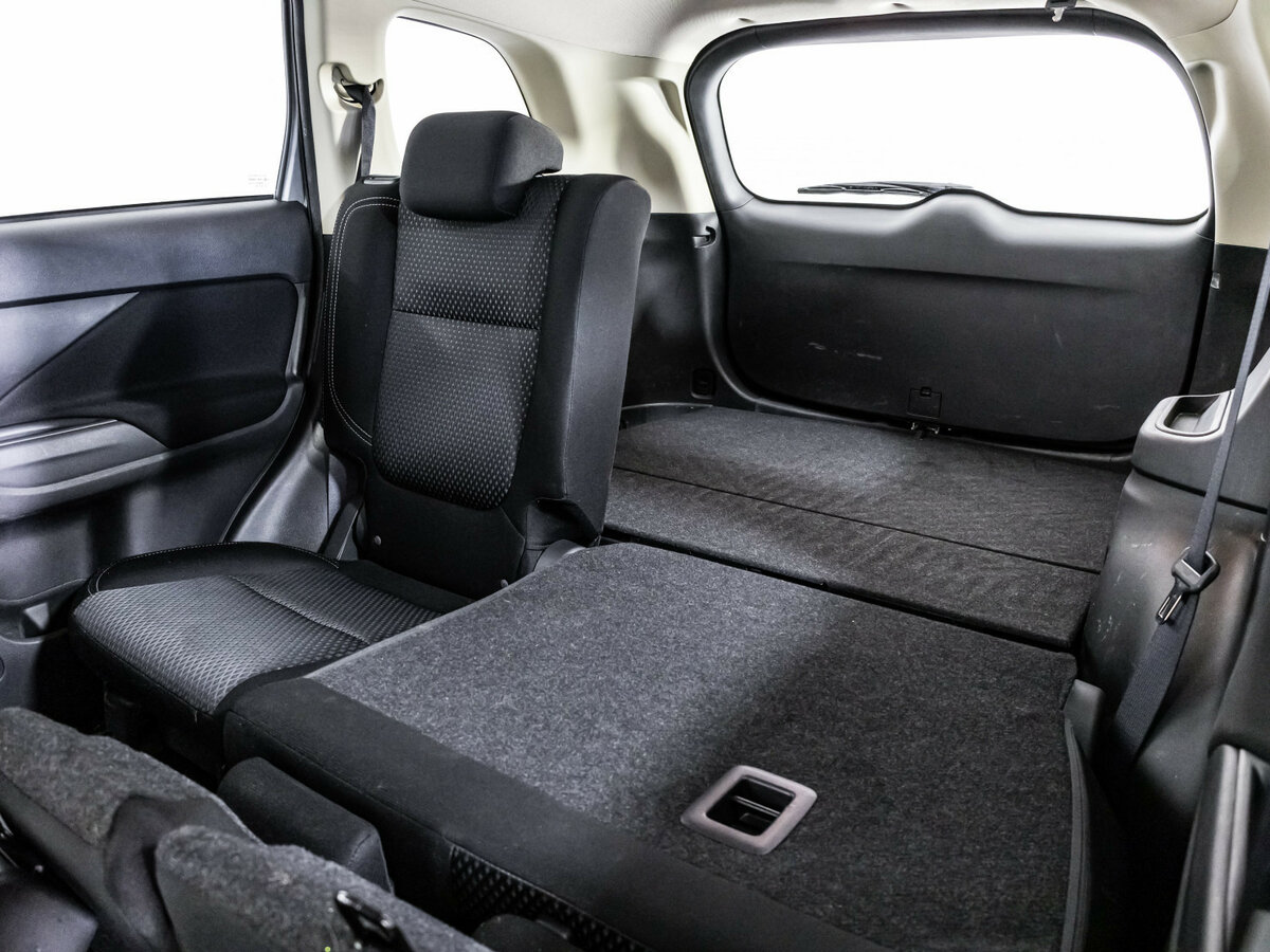 Mitsubishi Outlander с пробегом — 2019 год. Фото: #16