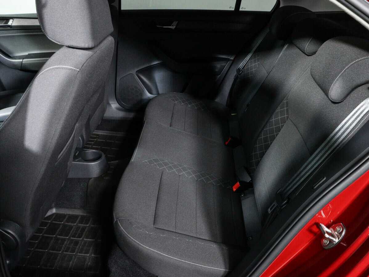 Skoda Rapid с пробегом — 2020 год. Фото: #9