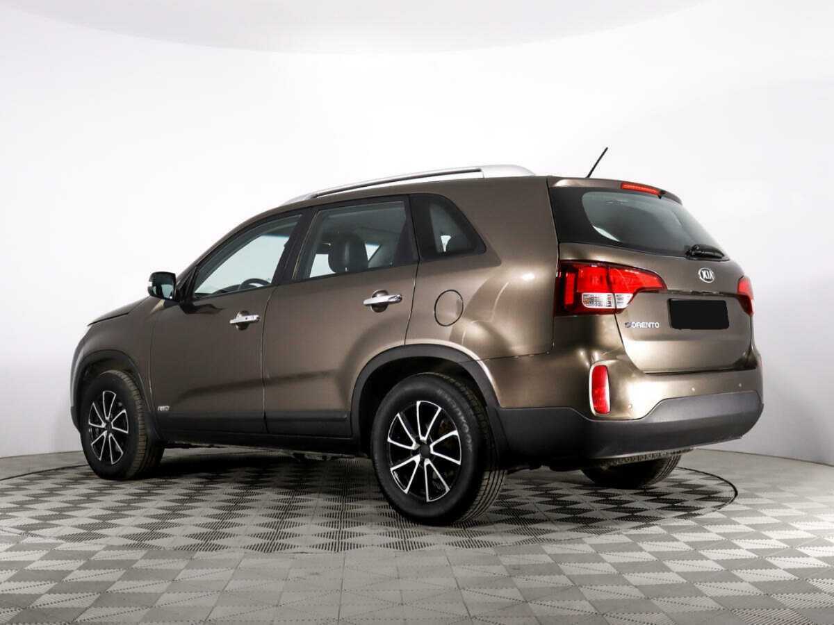 Kia Sorento с пробегом — 2014 год. Фото: #6