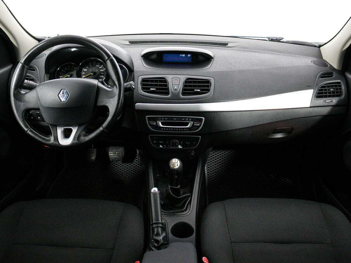 Renault Megane с пробегом — 2012 год. Фото: #12