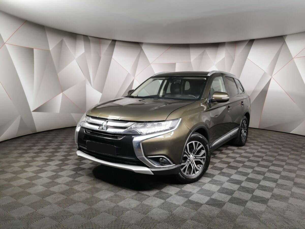Mitsubishi Outlander с пробегом — 2018 год. Фото: #0