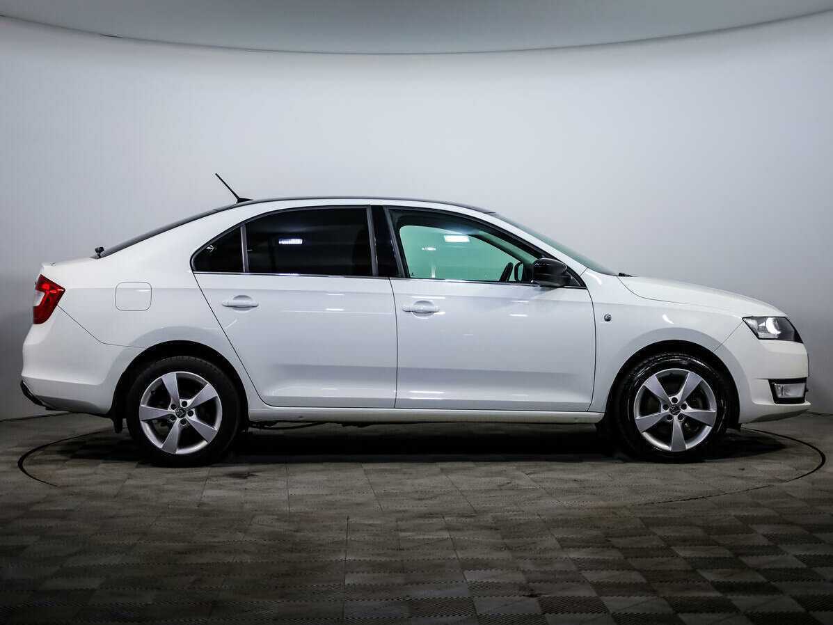 Skoda Rapid с пробегом — 2017 год. Фото: #2