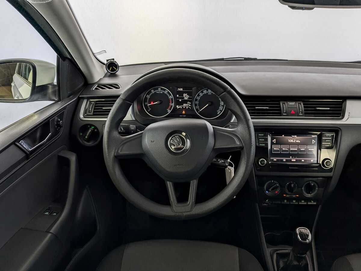 Skoda Rapid с пробегом — 2019 год. Фото: #20