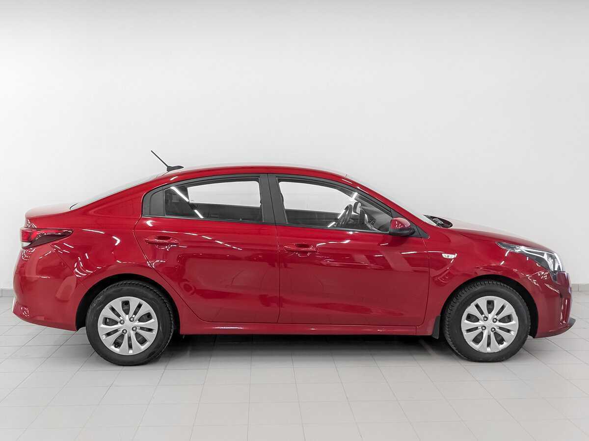Kia Rio с пробегом — 2021 год. Фото: #3