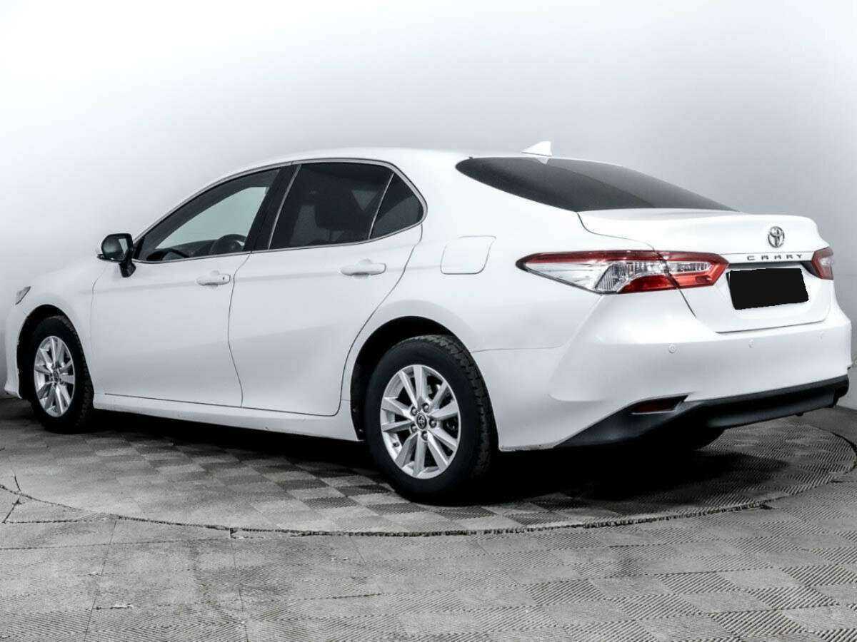 Toyota Camry с пробегом — 2020 год. Фото: #5
