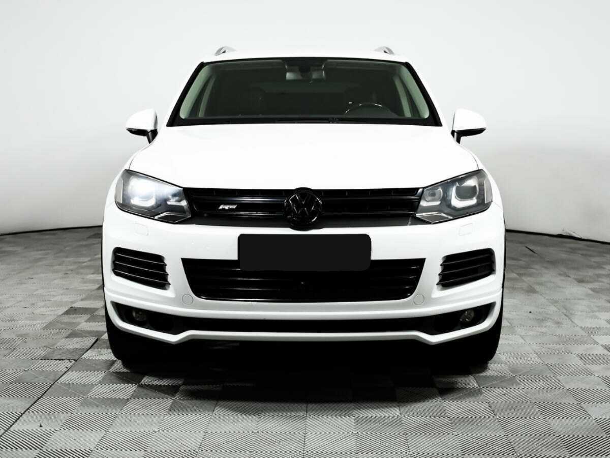 Volkswagen Touareg с пробегом — 2012 год. Фото: #1