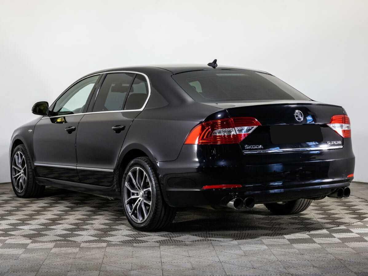 Skoda Superb с пробегом — 2014 год. Фото: #6