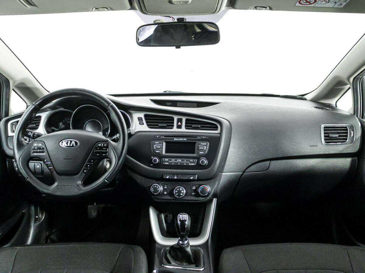 Kia Ceed с пробегом — 2014 год. Фото: #12