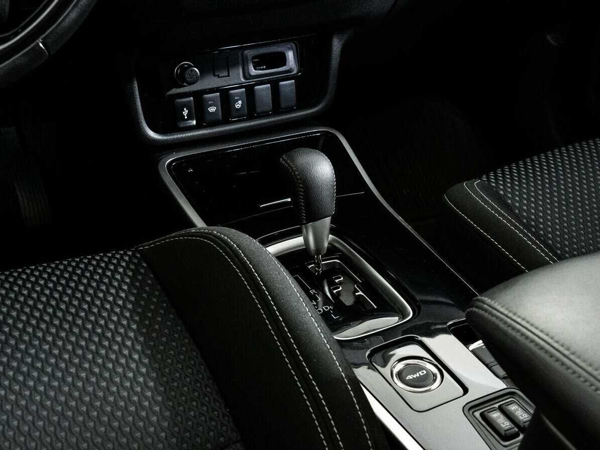 Mitsubishi Outlander с пробегом — 2019 год. Фото: #12