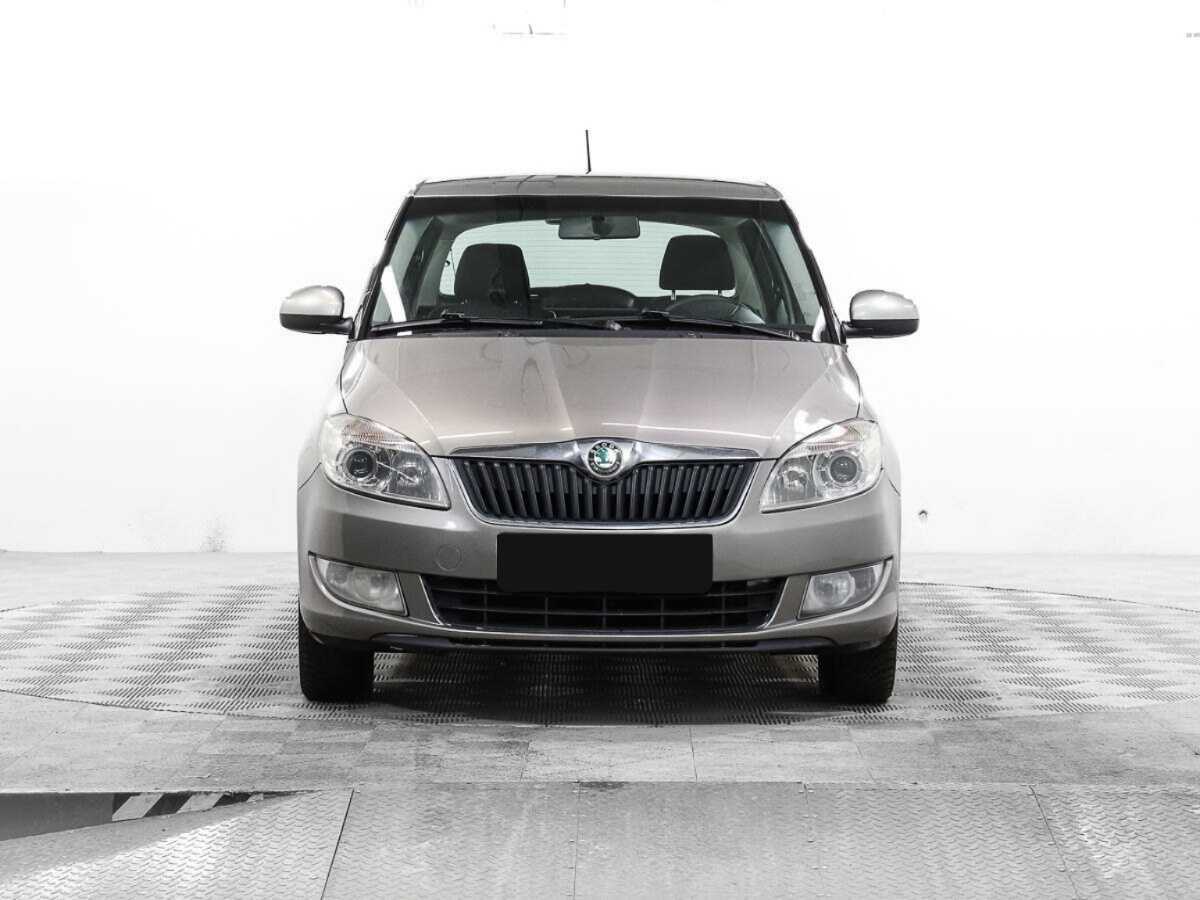Skoda Fabia с пробегом — 2012 год. Фото: #1