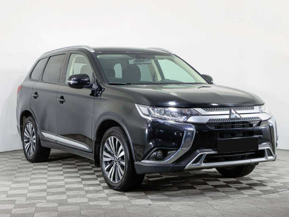 Mitsubishi Outlander с пробегом — 2020 год. Фото: #2