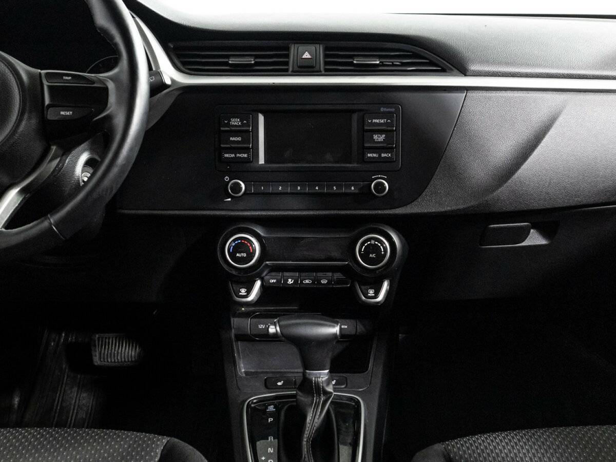 Kia Rio с пробегом — 2020 год. Фото: #13