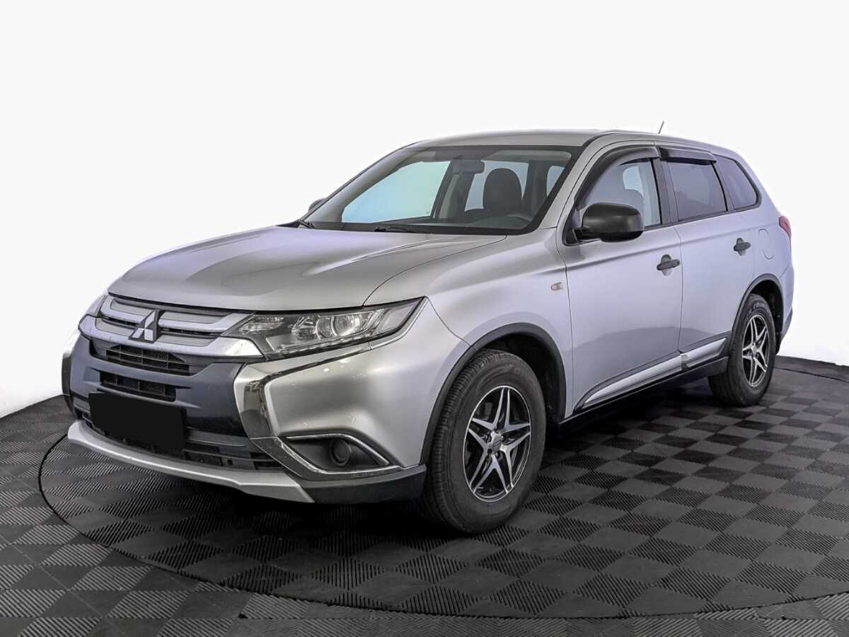 Mitsubishi Outlander с пробегом — 2015 год. Посмотреть фото