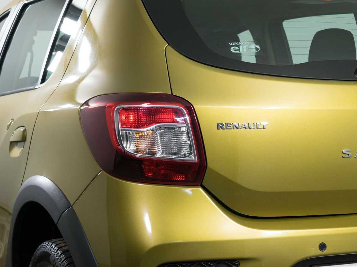 Renault Sandero с пробегом — 2017 год. Фото: #13
