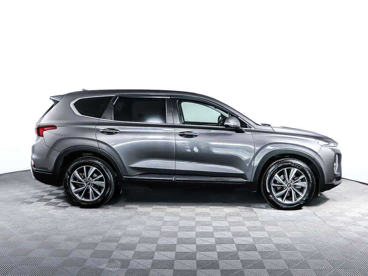 Hyundai Santa Fe с пробегом — 2018 год. Фото: #3