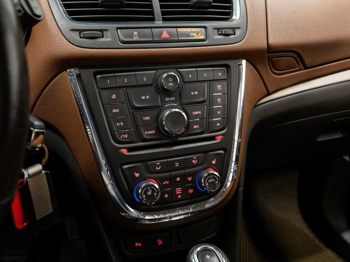 Opel Mokka с пробегом — 2013 год. Фото: #17