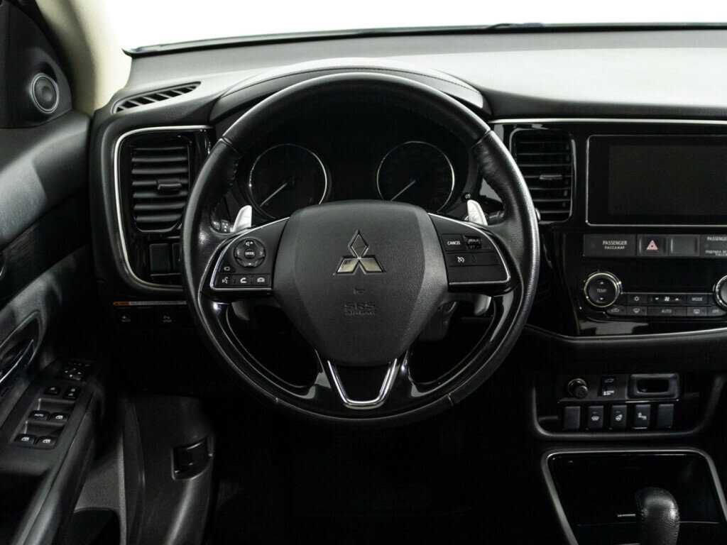 Mitsubishi Outlander с пробегом — 2018 год. Фото: #19