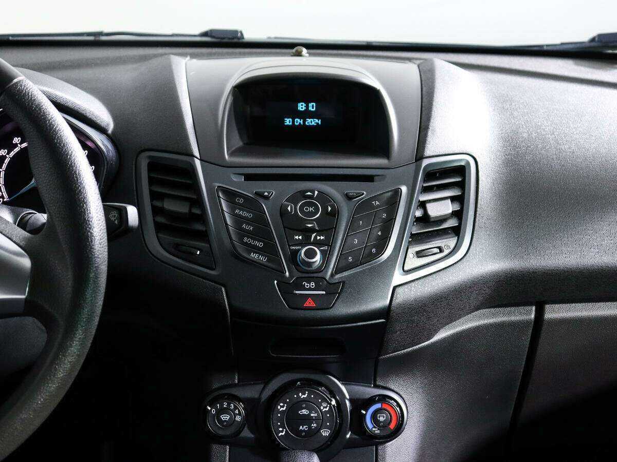 Ford Fiesta с пробегом — 2017 год. Фото: #12