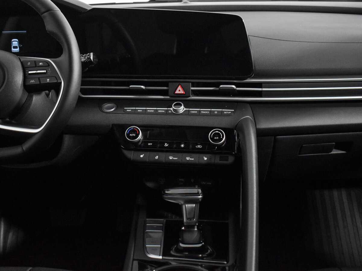 Hyundai Elantra с пробегом — 2023 год. Фото: #15