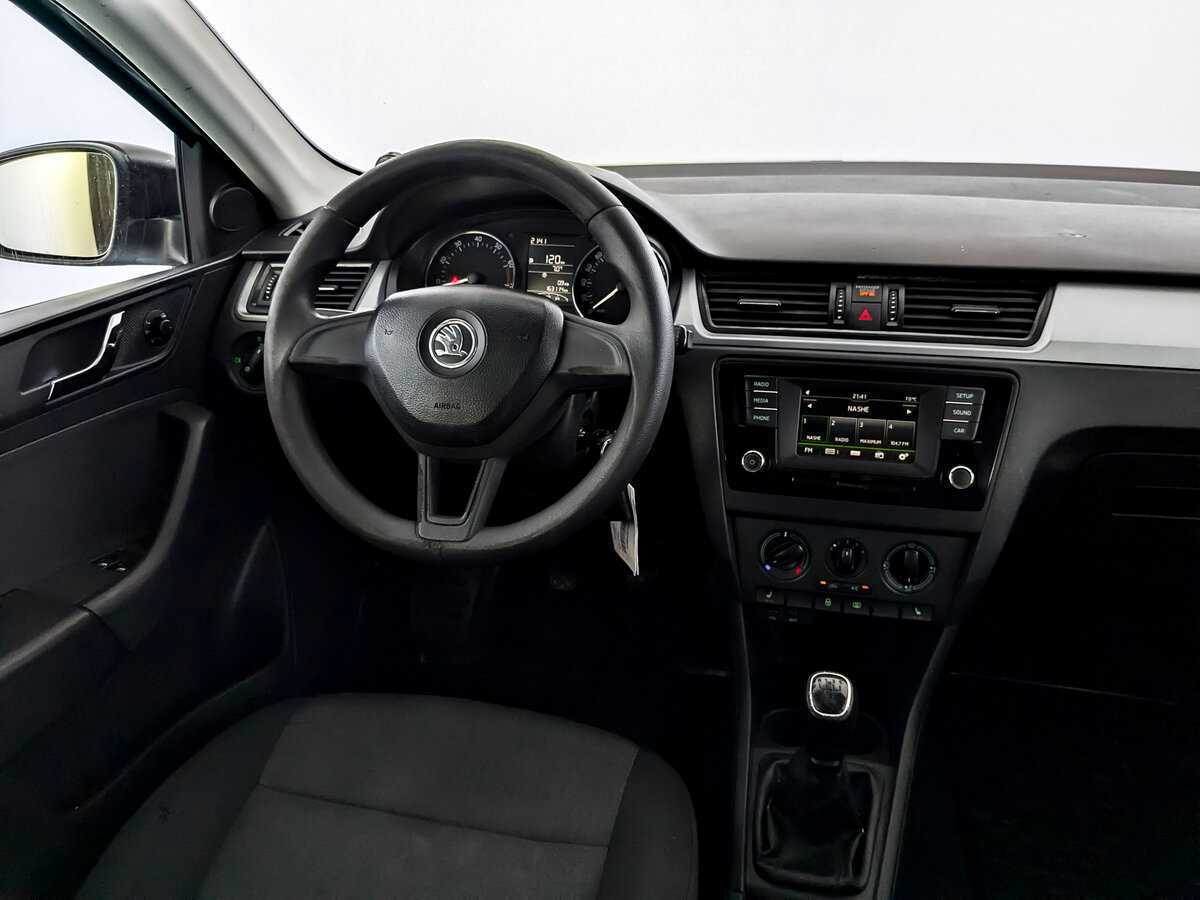 Skoda Rapid с пробегом — 2017 год. Фото: #25