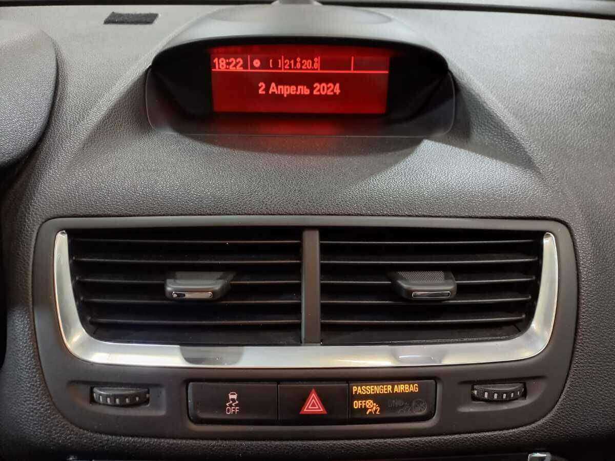 Opel Mokka с пробегом — 2012 год. Фото: #13