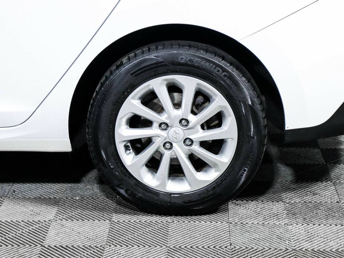 Hyundai Solaris с пробегом — 2021 год. Фото: #14