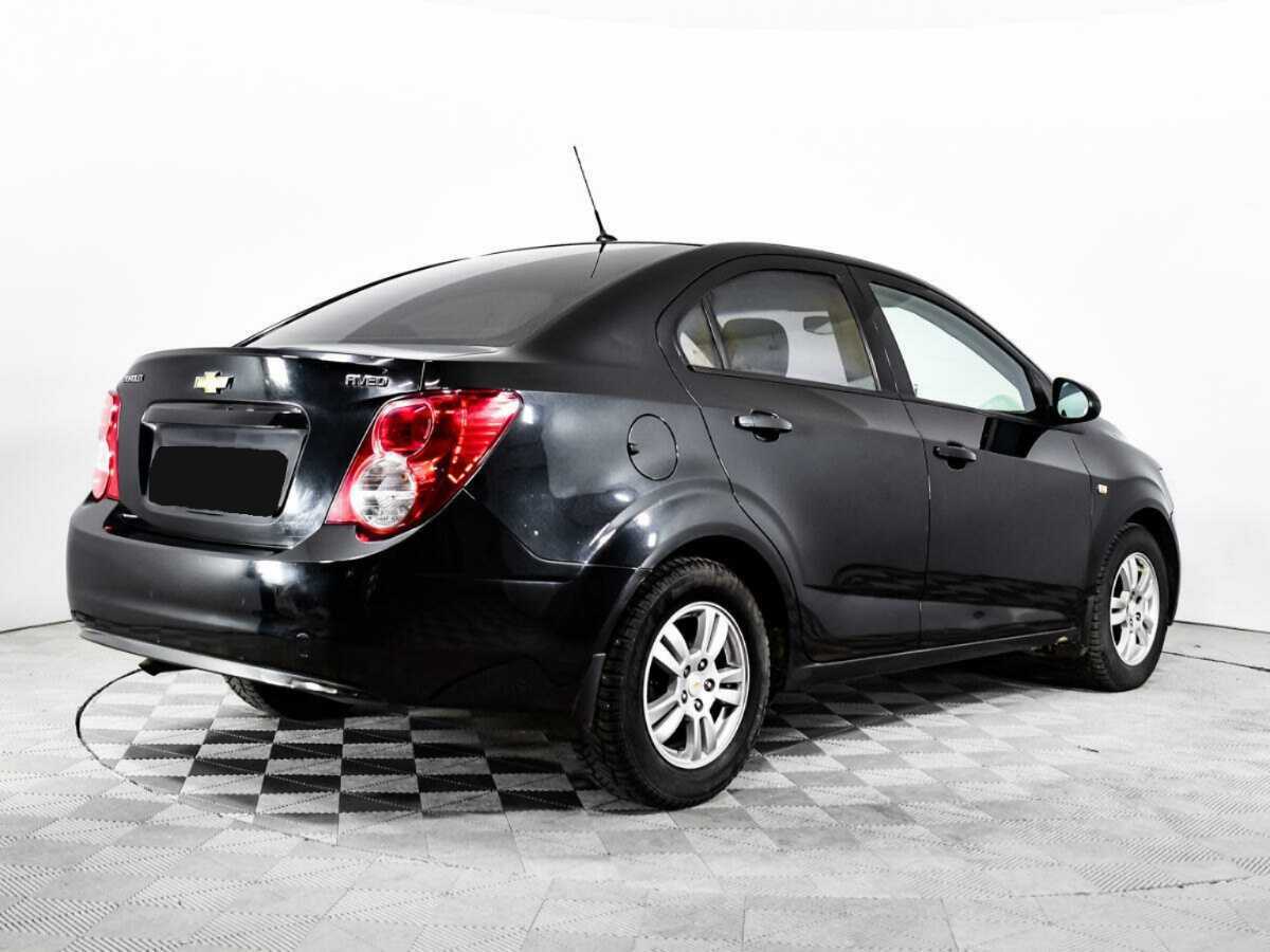Chevrolet Aveo с пробегом — 2014 год. Фото: #4