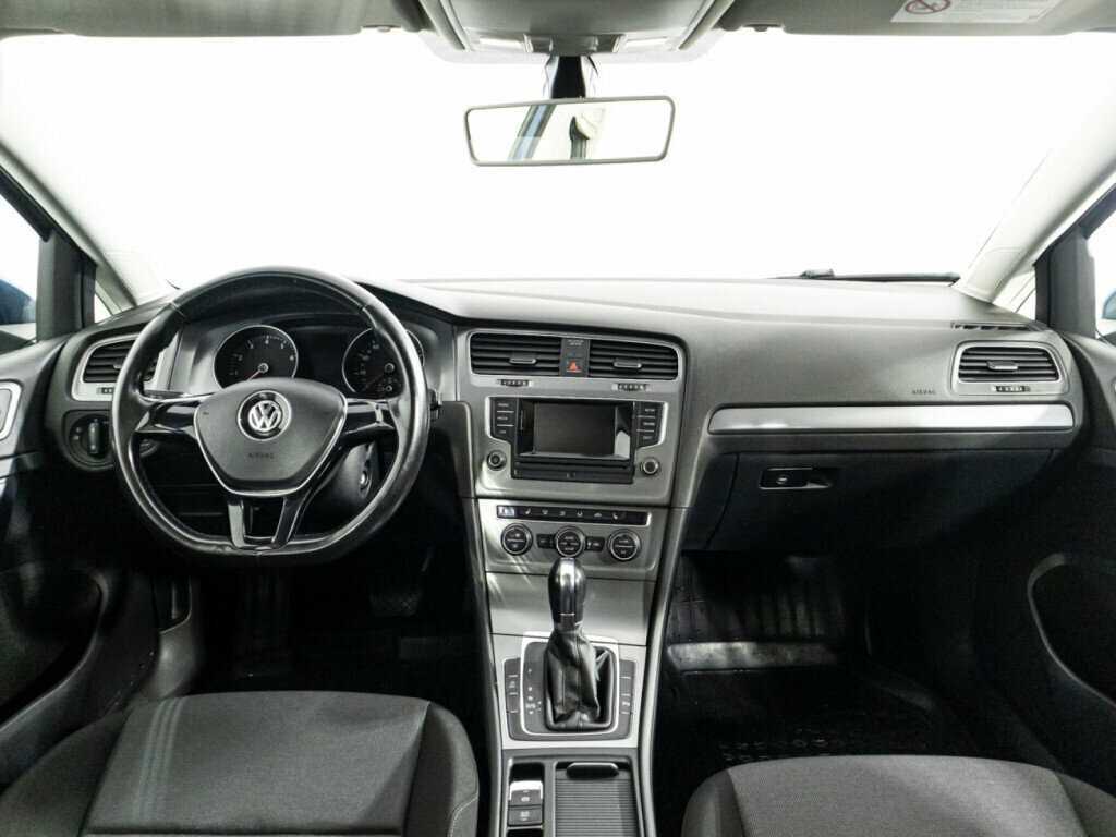 Volkswagen Golf с пробегом — 2013 год. Фото: #12