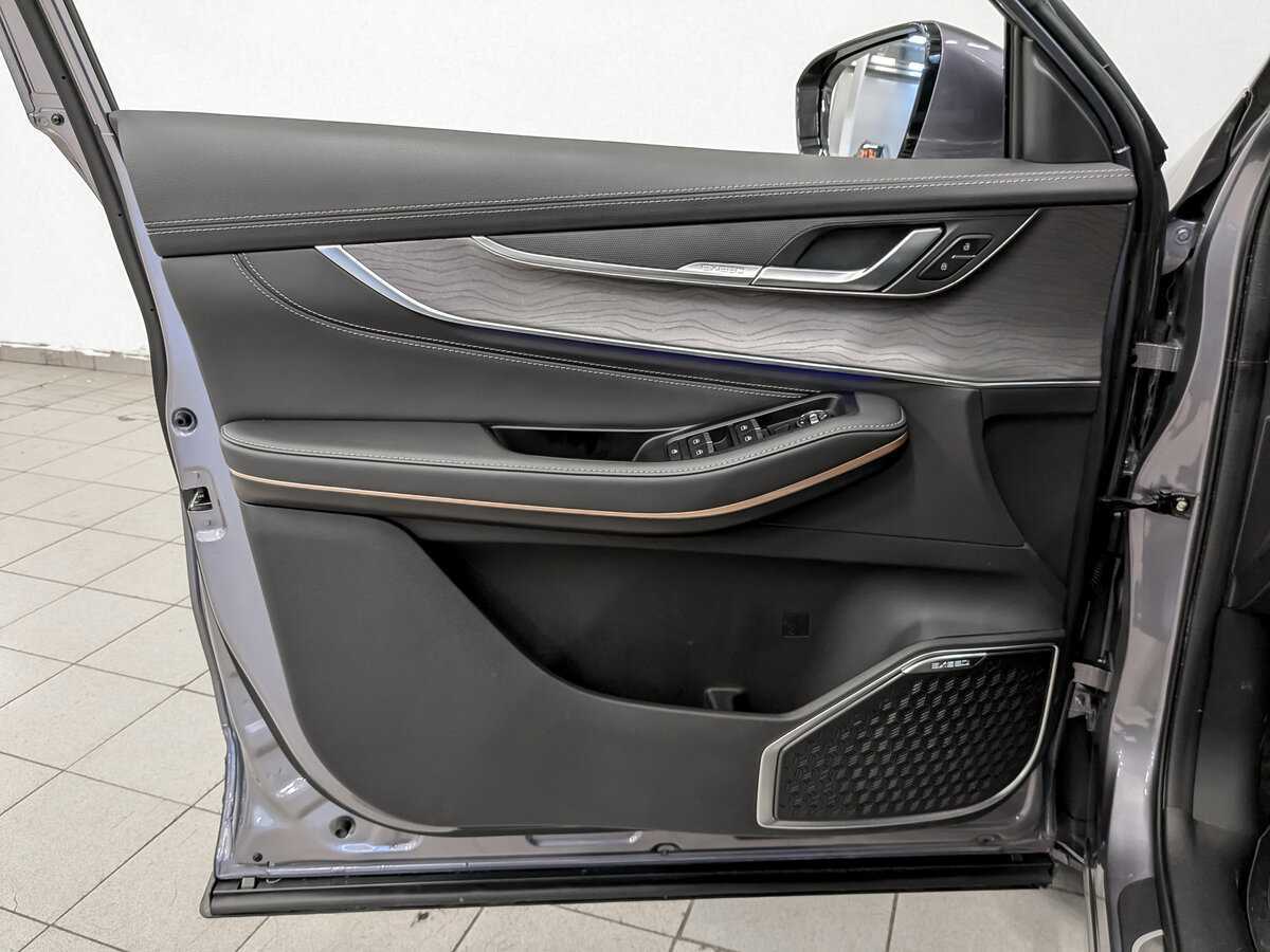 EXEED LX с пробегом — 2023 год. Фото: #18