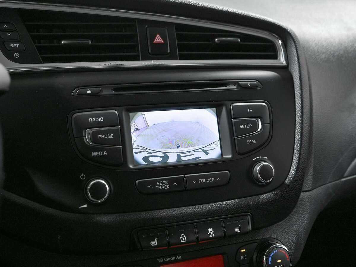 Kia Ceed с пробегом — 2017 год. Фото: #10