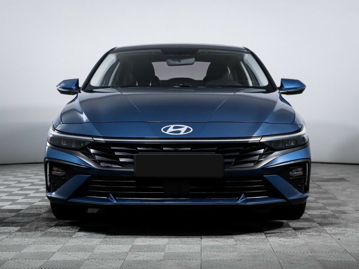 Hyundai Elantra с пробегом — 2023 год. Фото: #1