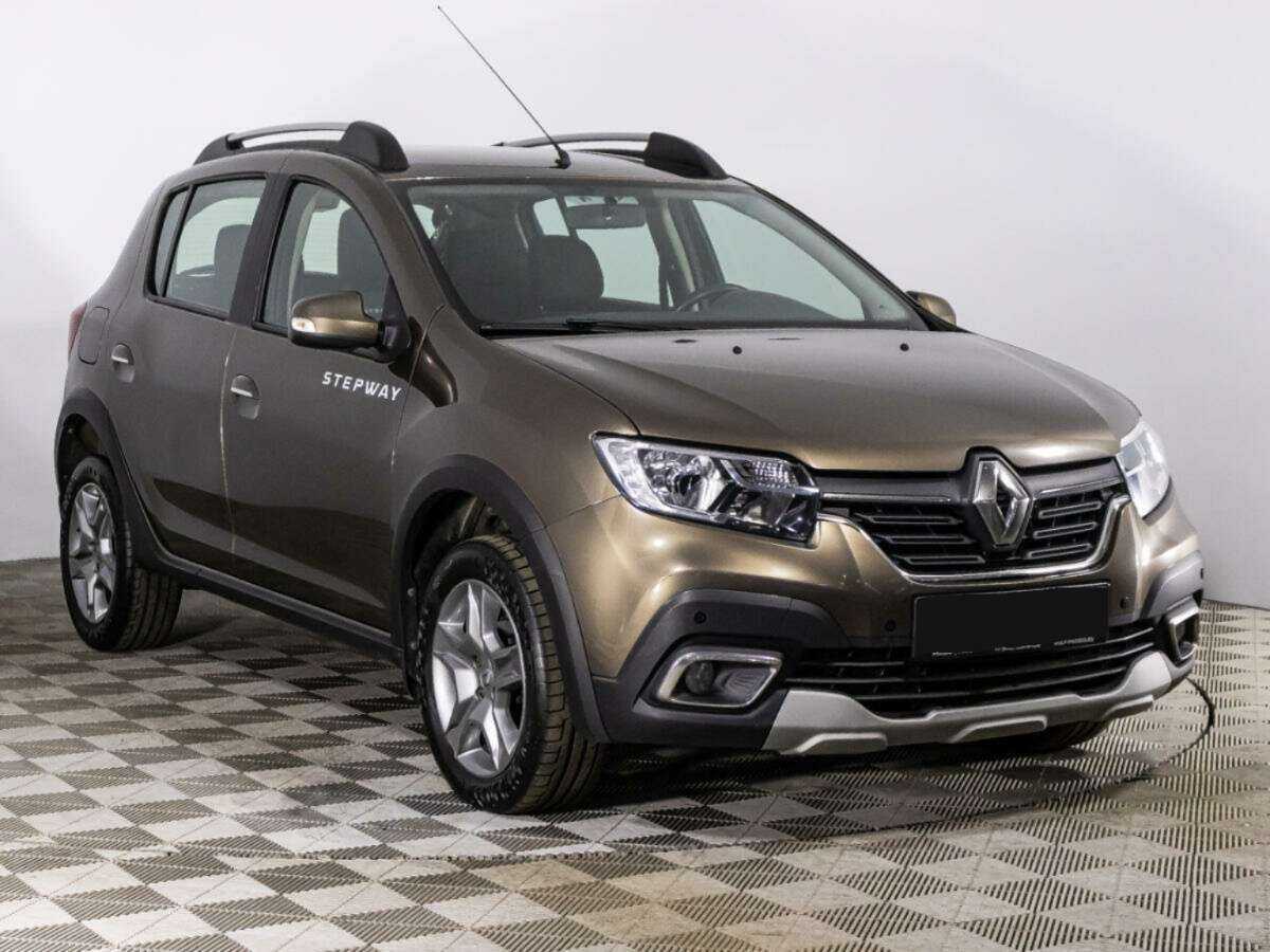 Renault Sandero с пробегом — 2018 год. Фото: #2