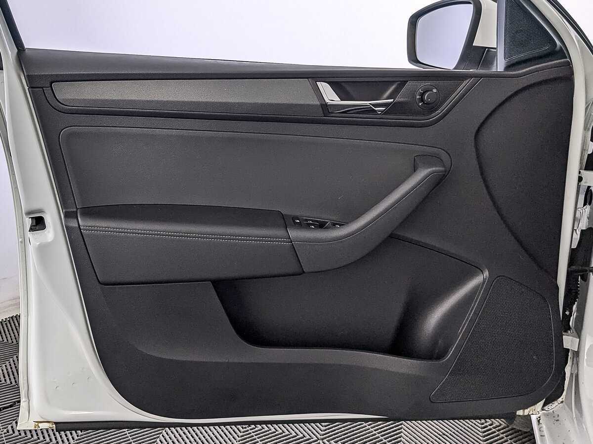 Skoda Rapid с пробегом — 2020 год. Фото: #18