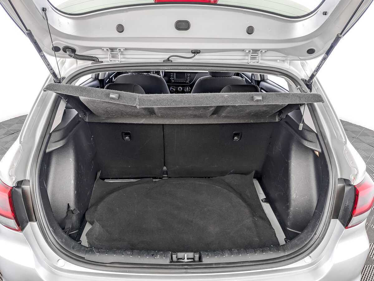 Kia Rio с пробегом — 2020 год. Фото: #9