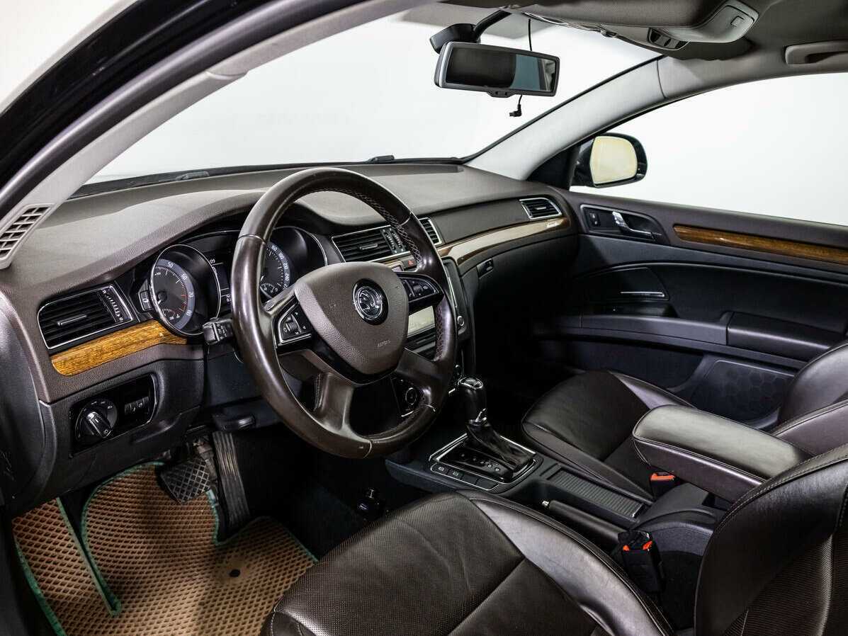 Skoda Superb с пробегом — 2014 год. Фото: #10